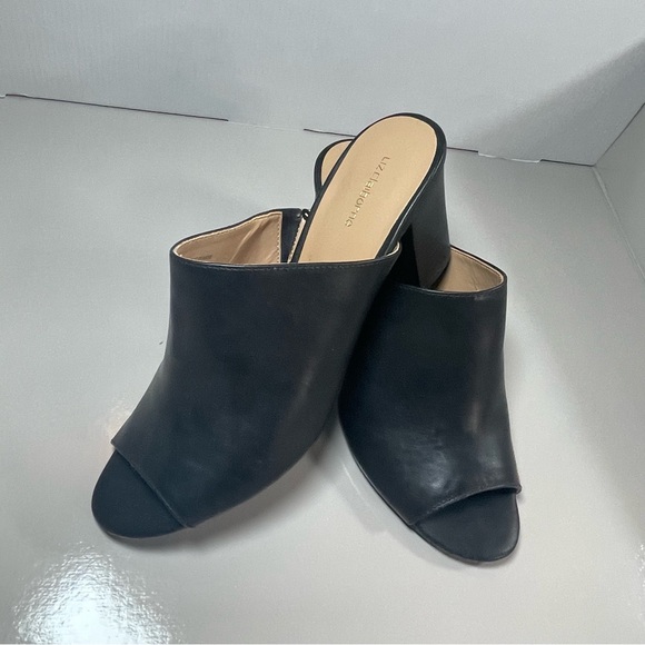 Liz Claiborne “Pearse “ black mule - Picture 2 of 7